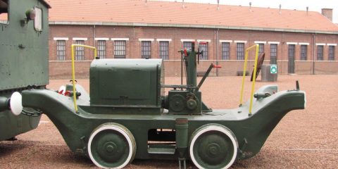Indus. pousse-wagon « bête à cornes » Moyse 5Ta xxxx – Lewarde