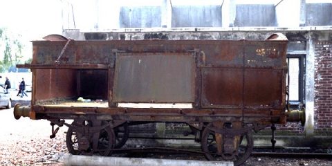 Indus. tombereau à panneaux ouvrants 2354 – Lewarde