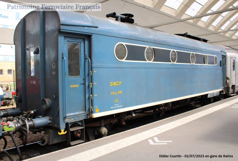 SMCF Fourgon Grandes Lignes à Lanterneau
