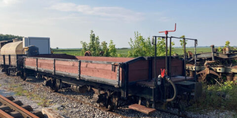 VM Export. Suisse plat à ridelles Hf-9502 – CFBS